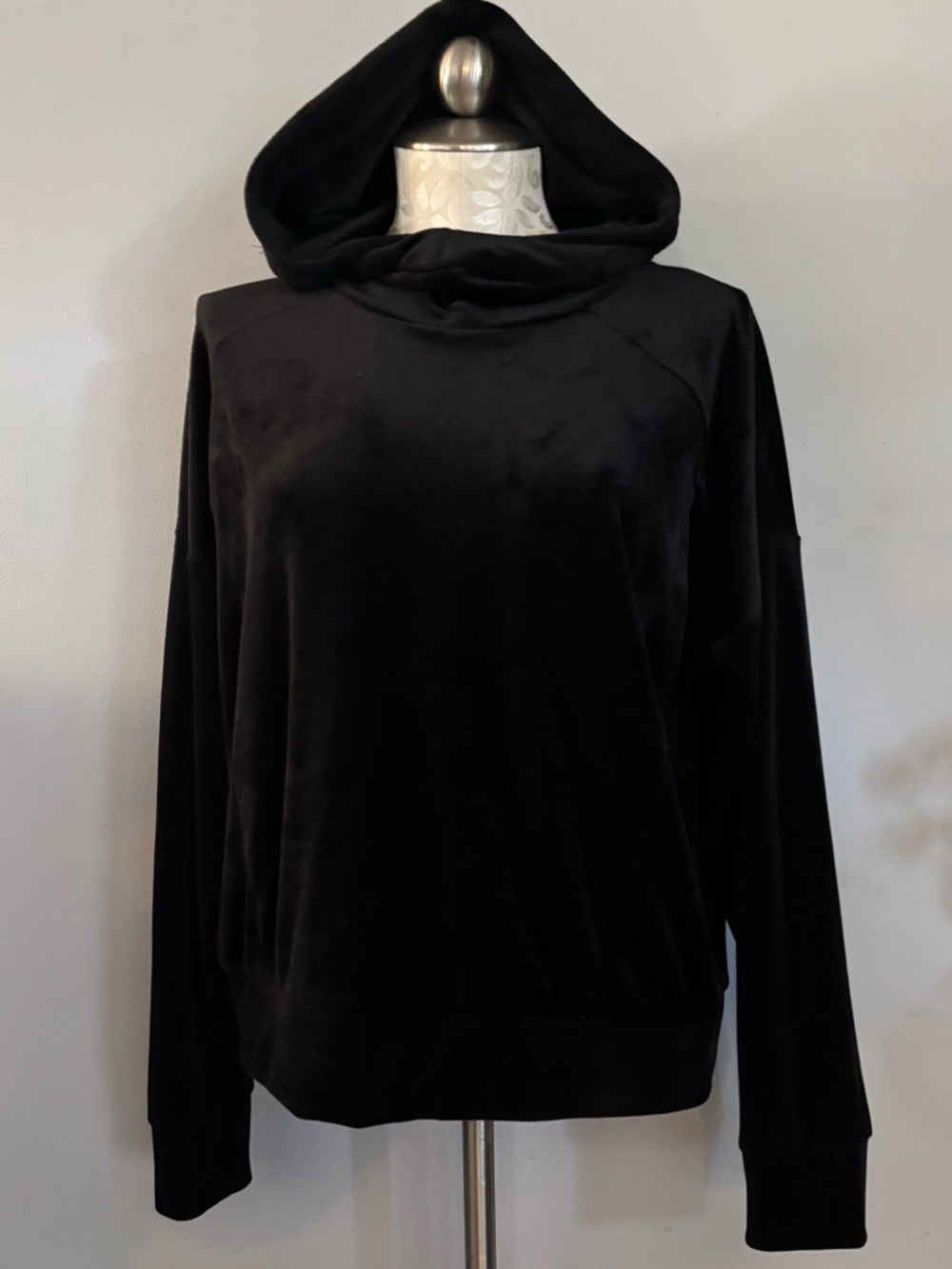 Evereve Black  Hooded Pullover